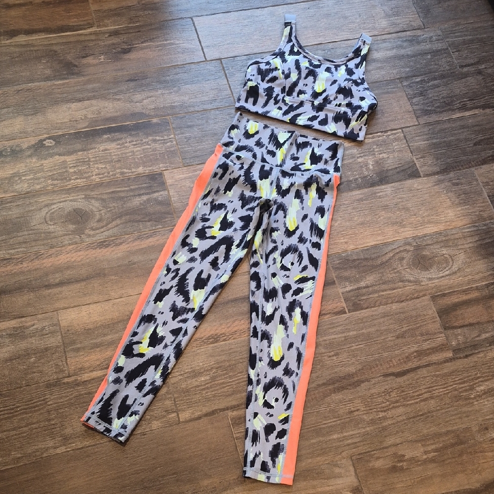 Aerie Animal Print Small Leggings & Medium Sports Bra Tank Set - Picture 1 of 12